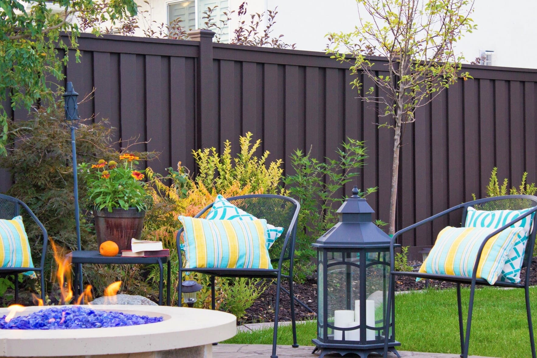 Backyard Fence With Firepit