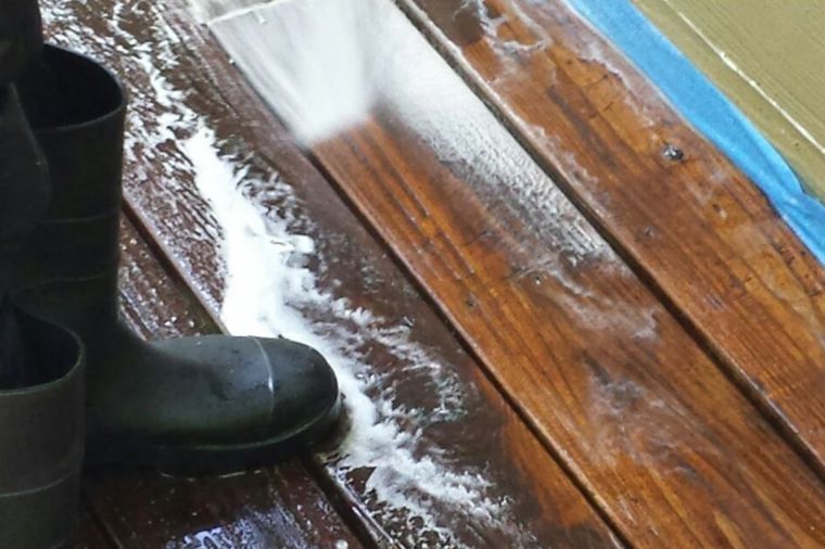 Maintaining Deck Image@2X