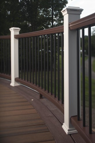 Deck Displaying Railing Colors